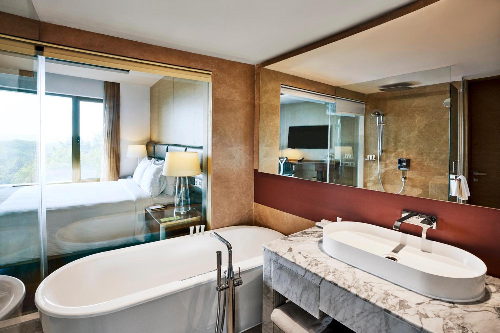 Hilton Garden Inn Лакнау Екстериор снимка